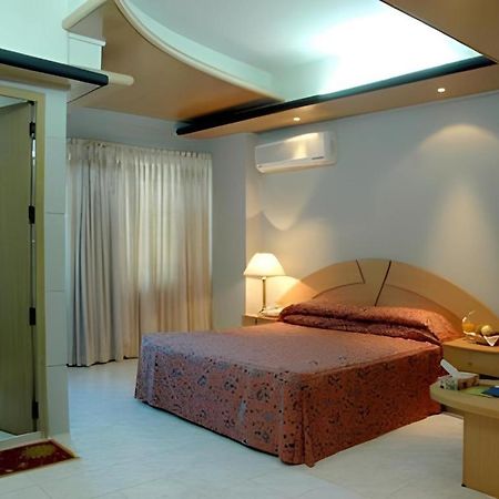 Hotel Tower Inn, Τσιταγκόνγκ Εξωτερικό φωτογραφία